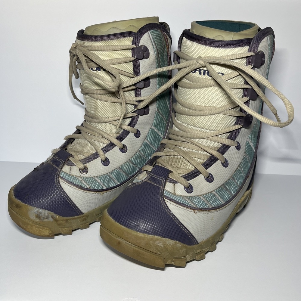 Burton Moto Snowboard Boot Women's Size 6 Ski Snow